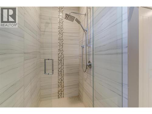 514 Quartz Crescent Unit# 6, Kelowna, BC - Indoor Photo Showing Bathroom