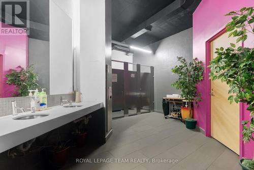 Women's Washroom - A01 - 450 Rideau Street, Ottawa, ON 