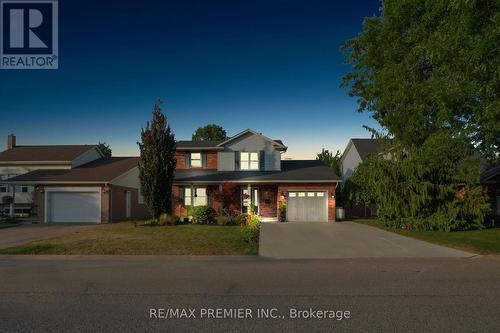 12 THE MEADOWS  St. Catharines, ON L2N 7K7