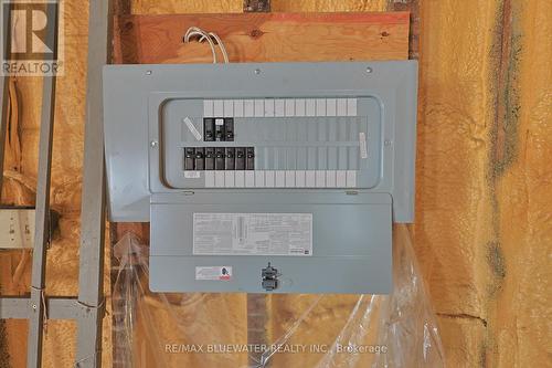 11 Mill Avenue, Bluewater (Zurich), ON - Indoor