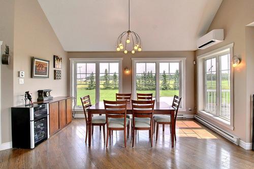 Salle à manger - 343  - 345 Route 111, Val-D'Or, QC 