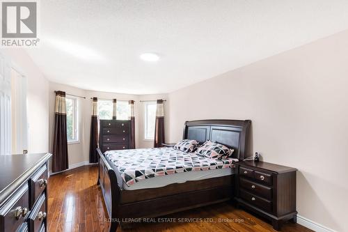 18 Tremont Court, Brampton, ON - Indoor Photo Showing Bedroom