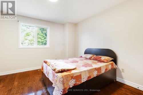 18 Tremont Court, Brampton, ON - Indoor Photo Showing Bedroom
