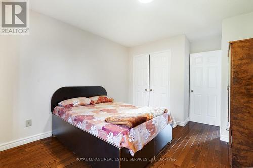 18 Tremont Court, Brampton, ON - Indoor Photo Showing Bedroom