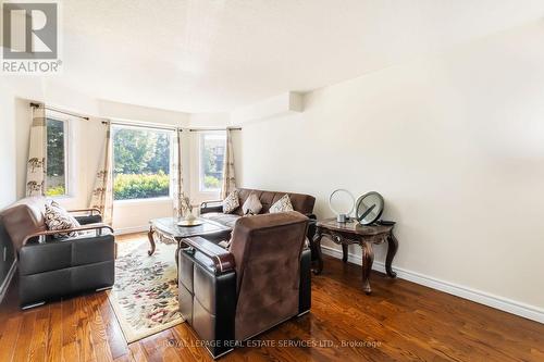 18 Tremont Court, Brampton, ON - Indoor