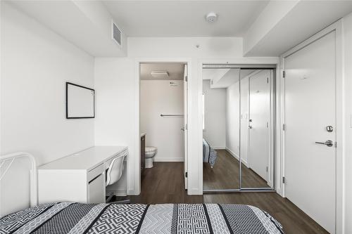Ph17-775 Academy Way, Kelowna, BC - Indoor Photo Showing Bedroom