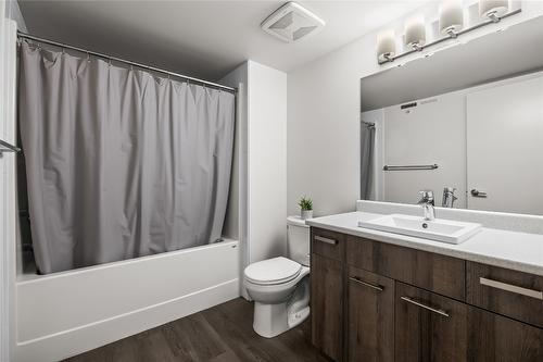 Ph17-775 Academy Way, Kelowna, BC - Indoor Photo Showing Bathroom