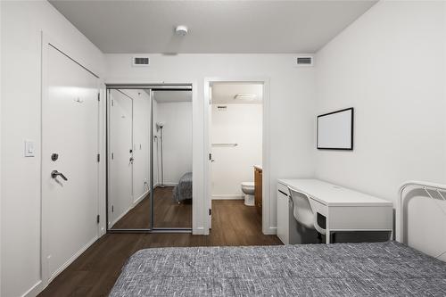 Ph17-775 Academy Way, Kelowna, BC - Indoor Photo Showing Bedroom
