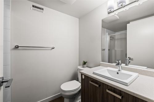Ph17-775 Academy Way, Kelowna, BC - Indoor Photo Showing Bathroom