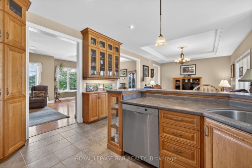 6128 Eighth Line, Erin, ON - Indoor Photo Showing Kitchen