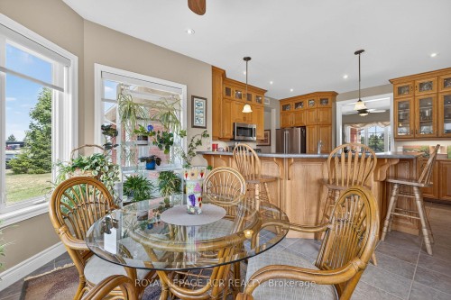 6128 Eighth Line, Erin, ON - Indoor Photo Showing Dining Room