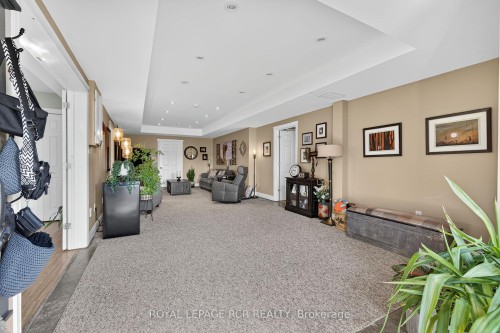 6128 Eighth Line, Erin, ON - Indoor Photo Showing Other Room