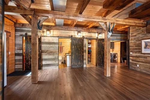 9258 Whitemouth Lake Rd, Piney, MB 