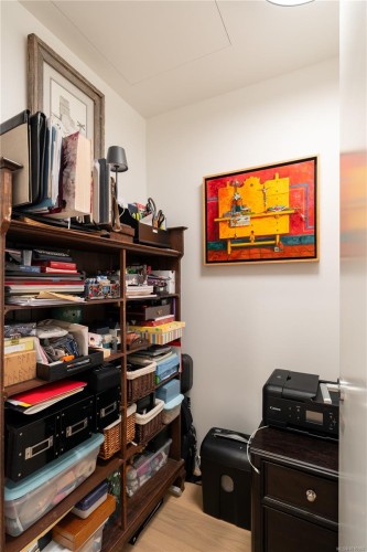 602-2000 Hannington Rd, Langford, BC - Indoor Photo Showing Other Room