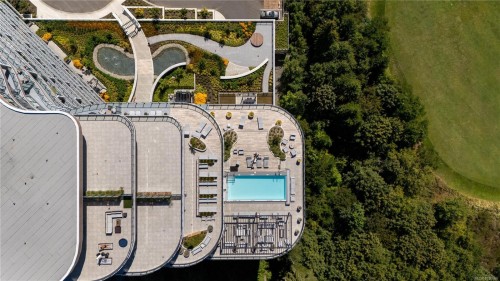 602-2000 Hannington Rd, Langford, BC - Outdoor