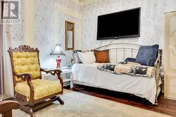 GUEST ROOM - 