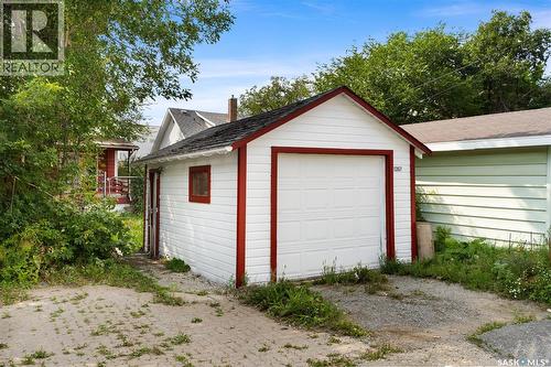 1357 Elphinstone Street, Regina, SK - Outdoor With Exterior