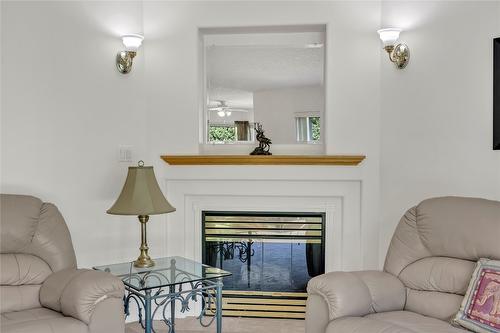 3-3038 Orchard Drive, Keremeos, BC - Indoor Photo Showing Living Room With Fireplace