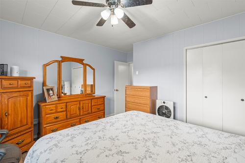 8101 Torrent Drive, Coldstream, BC - Indoor Photo Showing Bedroom