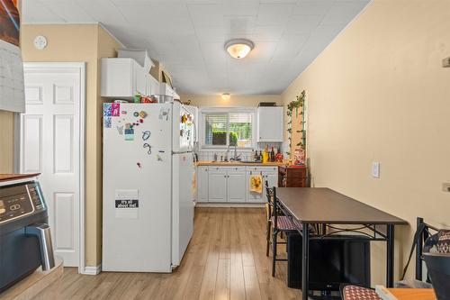 8101 Torrent Drive, Coldstream, BC - Indoor