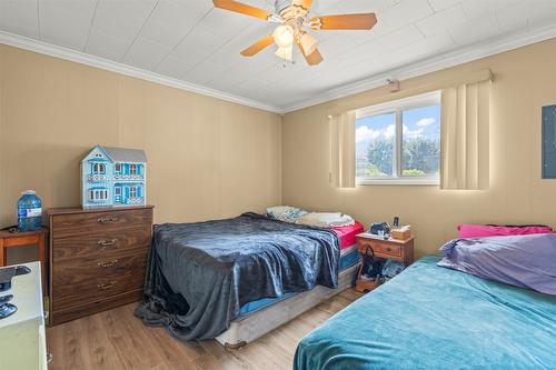 8101 Torrent Drive, Coldstream, BC - Indoor Photo Showing Bedroom