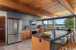 141 Thulin St  Campbell River, BC V9W 2K4