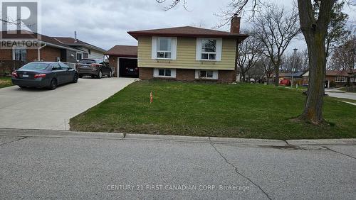 45 Locust Crescent, London South (South X), ON - Outdoor