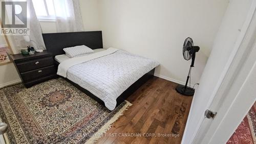 45 Locust Crescent, London South (South X), ON - Indoor Photo Showing Bedroom