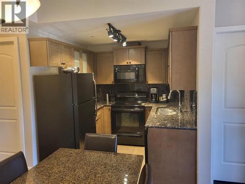 1200 Rancher Creek Road Unit# 147A, Osoyoos, BC - Indoor Photo Showing Kitchen