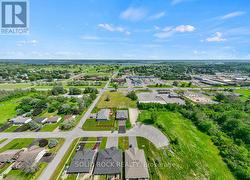 River is 2.5 km south, end of street has expanded - 