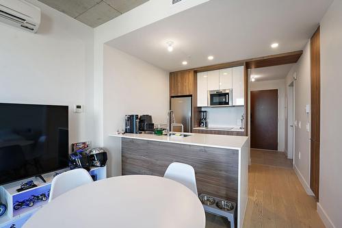 Cuisine - 1015-3000 Boul. Thimens, Montréal (Saint-Laurent), QC - Indoor