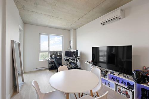 Salle à manger - 1015-3000 Boul. Thimens, Montréal (Saint-Laurent), QC - Indoor