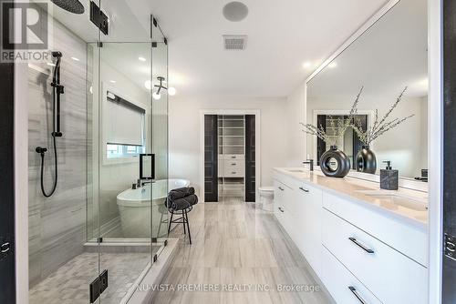 2086 Saddlerock Avenue, London North (North S), ON - Indoor Photo Showing Bathroom
