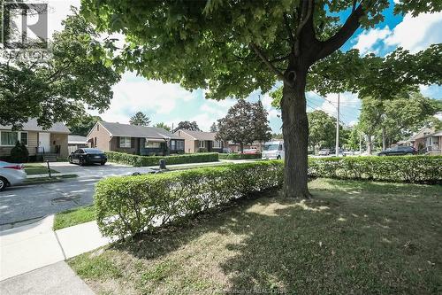 1158 Dot Avenue, Windsor, ON - Outdoor