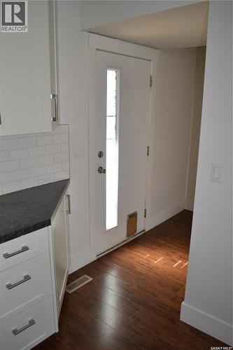 210 6Th Avenue Sw, Eston, SK - Indoor Photo Showing Other Room