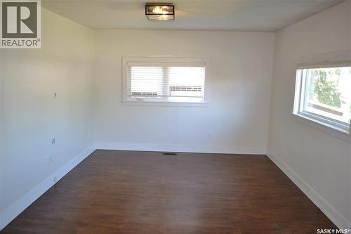 210 6Th Avenue Sw, Eston, SK - Indoor Photo Showing Other Room