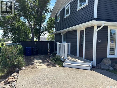 210 6Th Avenue Sw, Eston, SK - Outdoor