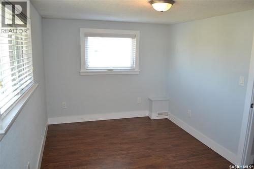 210 6Th Avenue Sw, Eston, SK - Indoor Photo Showing Other Room