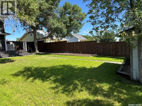 210 6Th Avenue Sw, Eston, SK - Outdoor