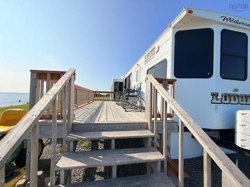 Shore Road, Lower L'Ardoise, NS 