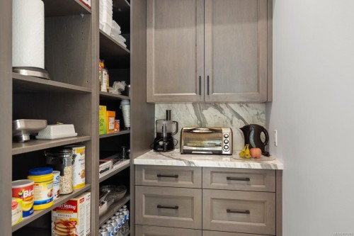 4811 Henry Roethel Rd, Ladysmith, BC 