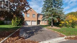26 HACIENDA COURT  Brampton, ON L6Z 3J1