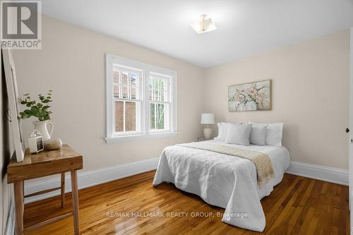 386 First Avenue, Ottawa, ON - Indoor Photo Showing Bedroom