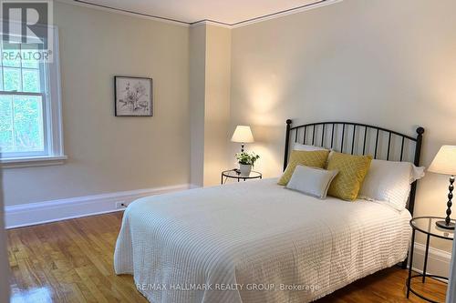 388 First Avenue, Ottawa, ON - Indoor Photo Showing Bedroom