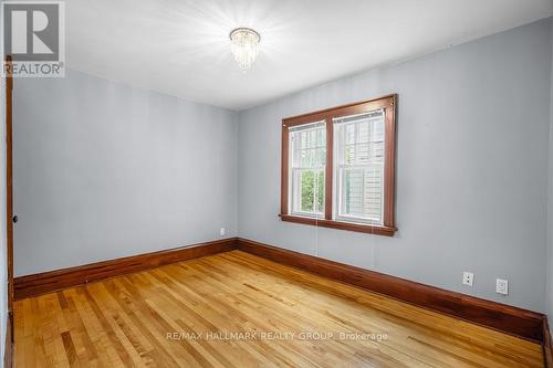 388 First Avenue, Ottawa, ON - Indoor Photo Showing Other Room