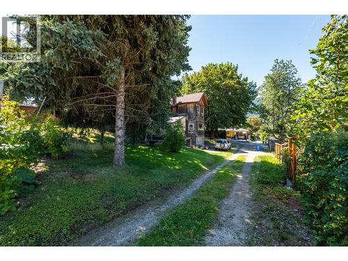 1417 Stanley Street, Nelson, BC - Outdoor