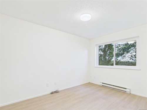 102-1028 Balmoral Rd, Victoria, BC - Indoor Photo Showing Other Room