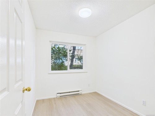 102-1028 Balmoral Rd, Victoria, BC - Indoor Photo Showing Other Room