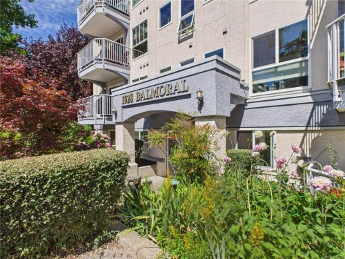 102-1028 Balmoral Rd, Victoria, BC - Outdoor