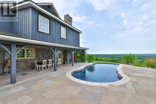 388303 Sideroad 20 Side Road, Mono, ON - Outdoor With In Ground Pool